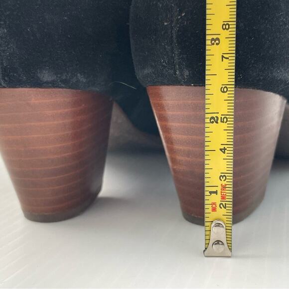 Vionic Chrysaa perforated design peep toe bootie decorative buckles side zip 8.5 - Picture 6 of 9